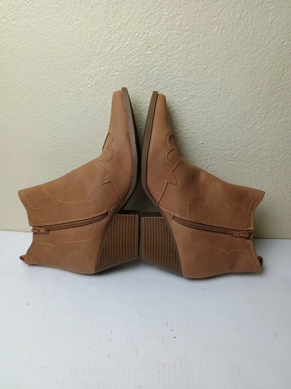 Indigo 9M Tan country Western-vegan Leather Ankle Booties Pointed Toe Stitching